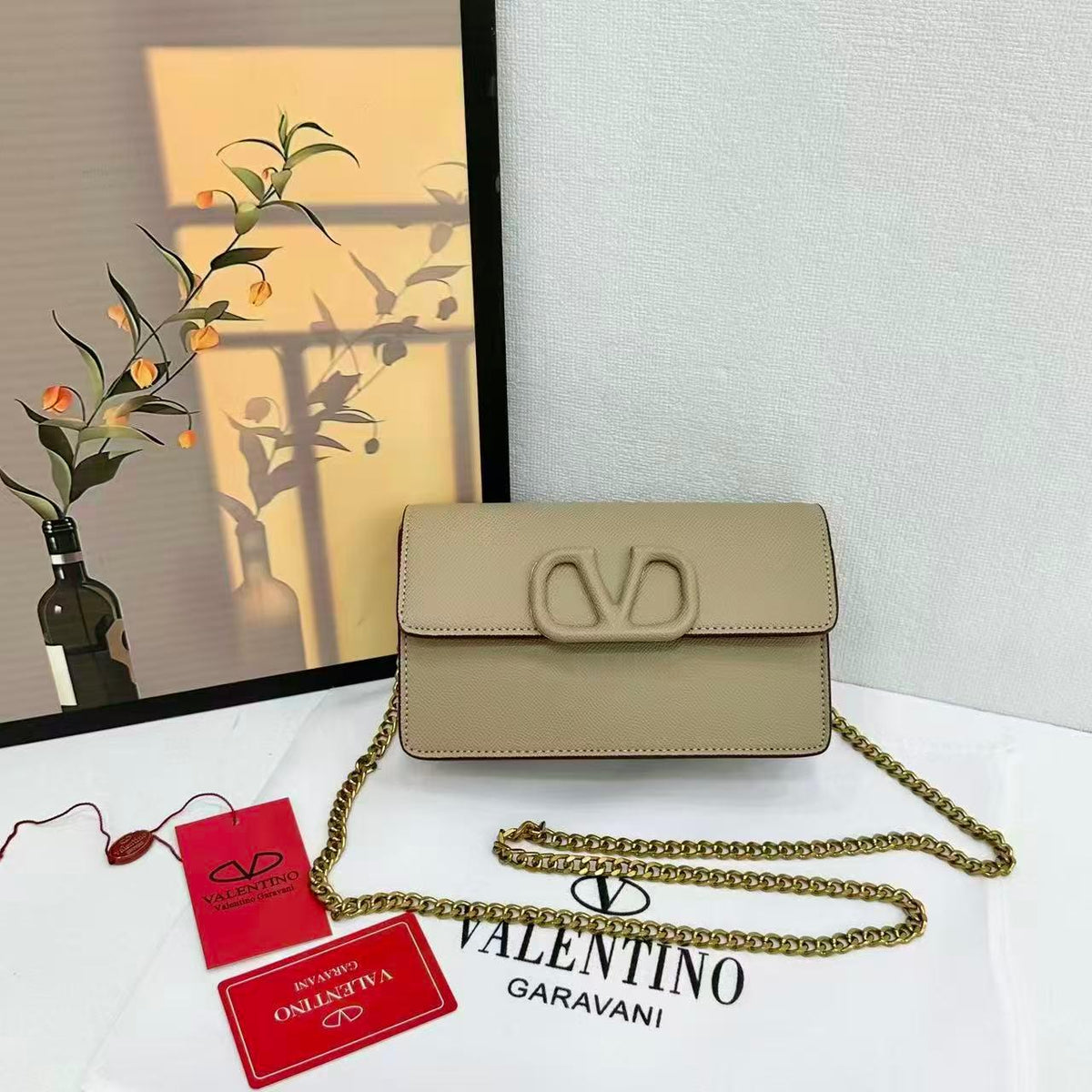 Valentino Garavani VLogo Signature Grainy Calfskin Chain bag (Beige)